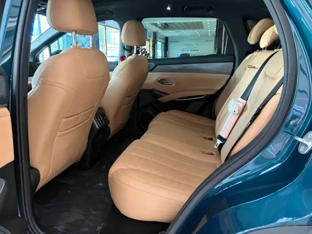 BYD Song L DM-i — Фото автомобиля 13