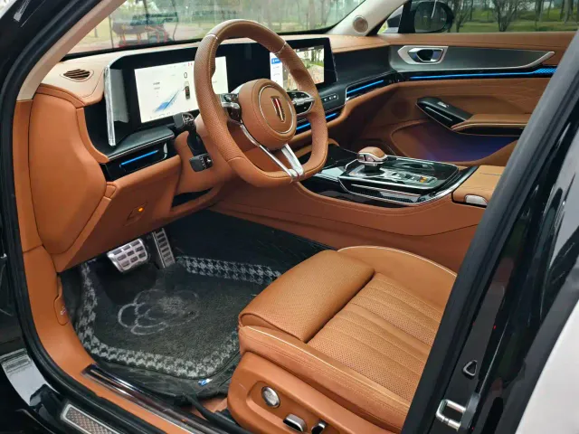 Hongqi H9 — Фото автомобиля 7