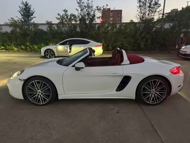 Porsche 718 — Фото автомобиля 4