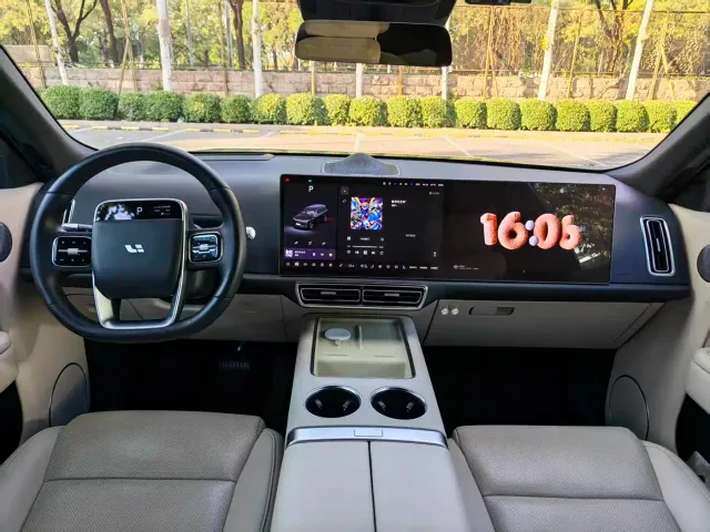 Li Auto L9 — Фото автомобиля 5