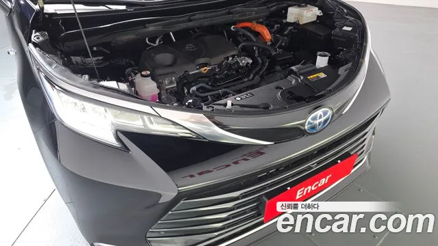 Toyota Sienna — Фото автомобиля 5