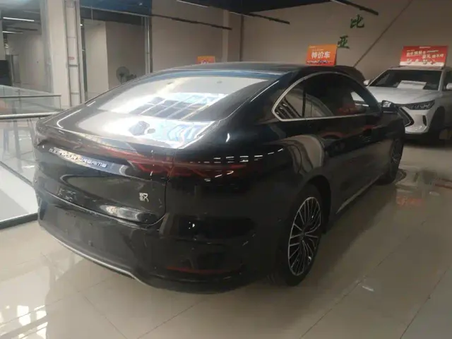 BYD Han — Фото автомобиля 3
