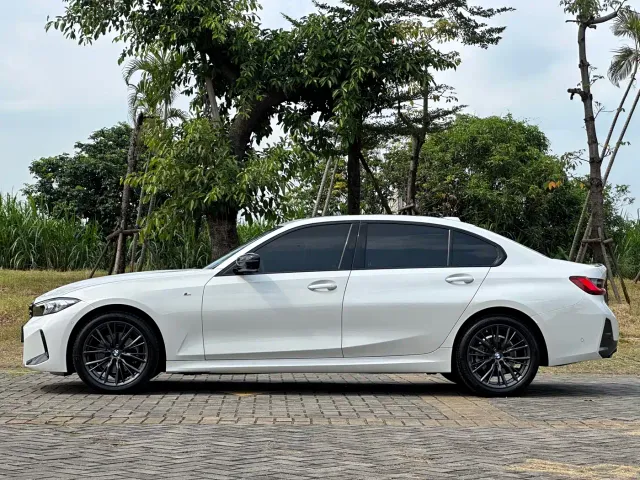 BMW 3 Series — Фото автомобиля 14