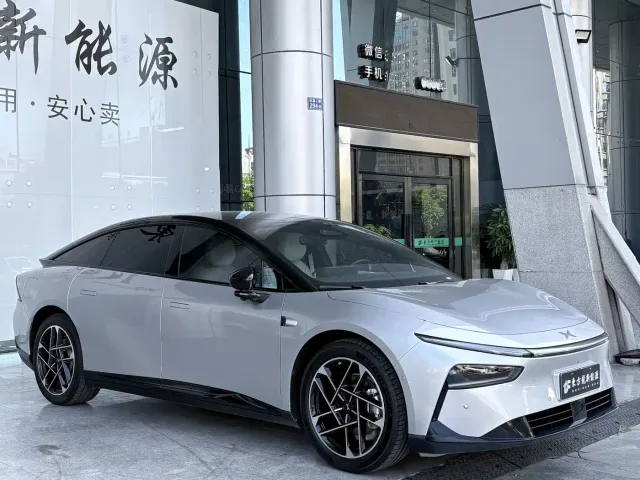 Xpeng P7+ — Фото автомобиля 3