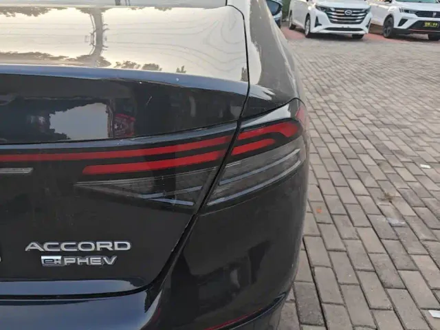 Honda Accord — Фото автомобиля 7