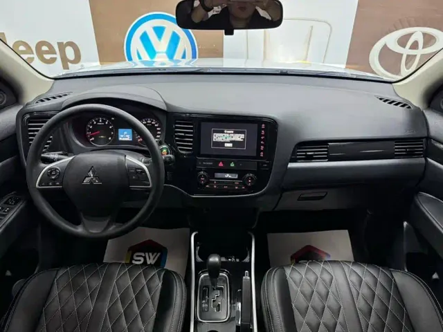 Mitsubishi Outlander — Фото автомобиля 9