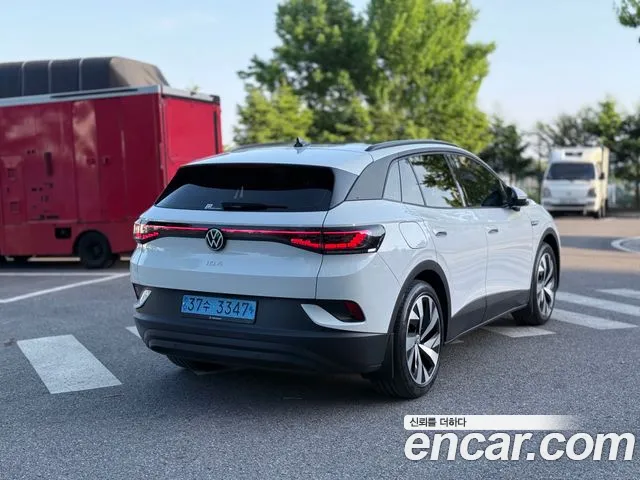 Volkswagen ID.4 — Фото автомобиля 7