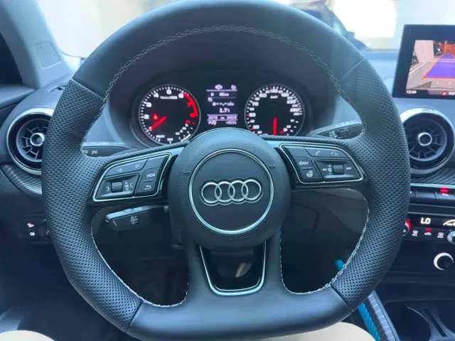 Audi Q2L — Фото автомобиля 15
