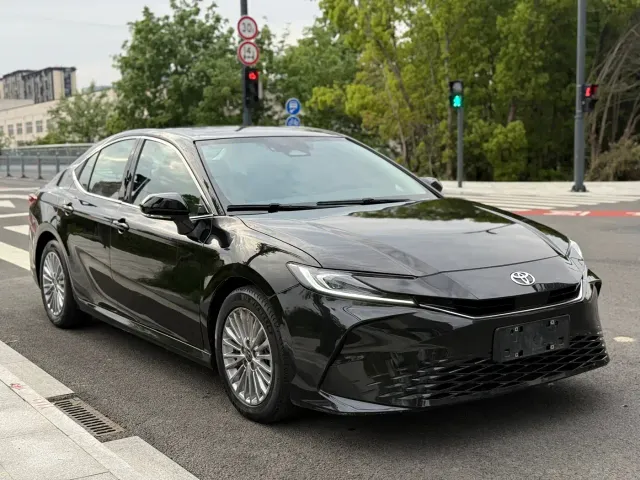 Toyota Camry — Фото автомобиля 3