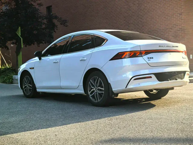 BYD Qin PLUS — Фото автомобиля 7