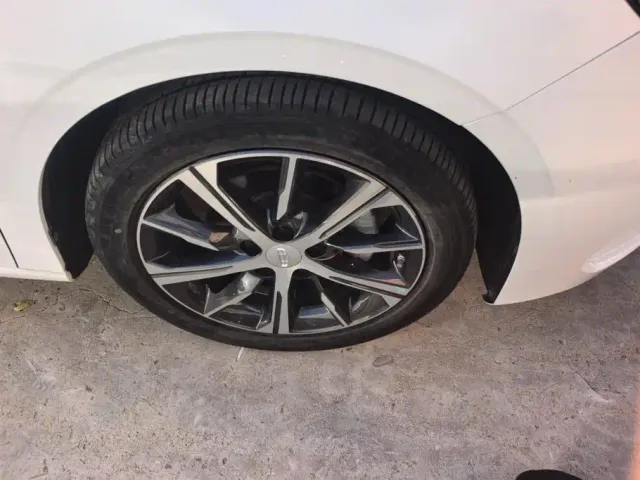 Geely Emgrand — Фото автомобиля 6