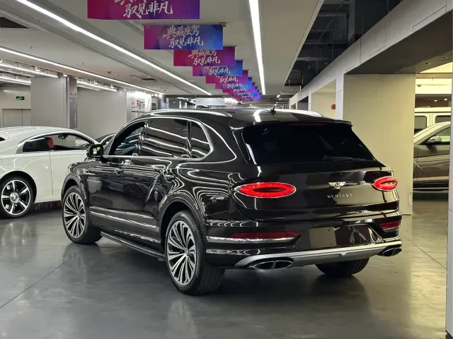 Bentley Bentayga — Фото автомобиля 5