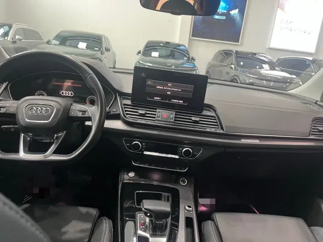 Audi Q5L — Фото автомобиля 7