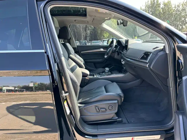 Audi Q5L — Фото автомобиля 14