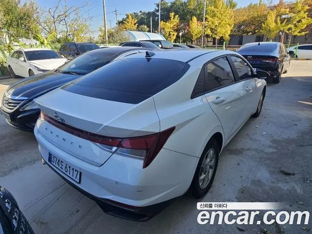 Hyundai Avante CN7 — Фото автомобиля 5