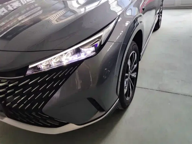 Roewe RX5 — Фото автомобиля 17