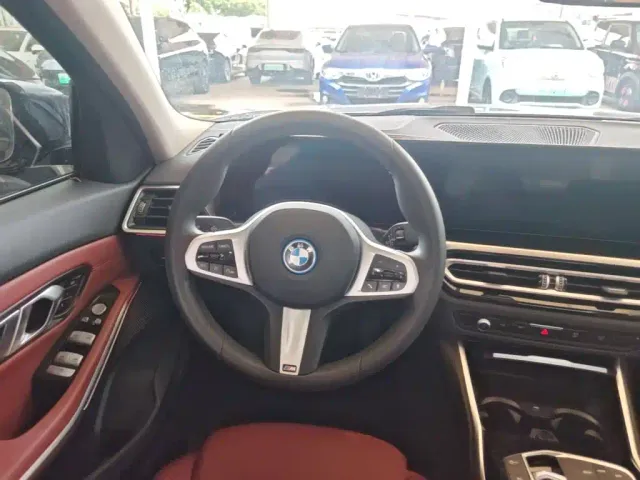 BMW i3 — Фото автомобиля 10