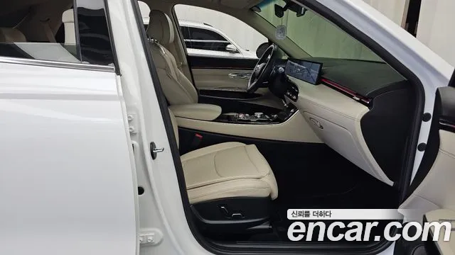 Genesis GV70 — Фото автомобиля 16