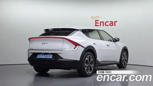 Kia EV6 — Фото автомобиля 2