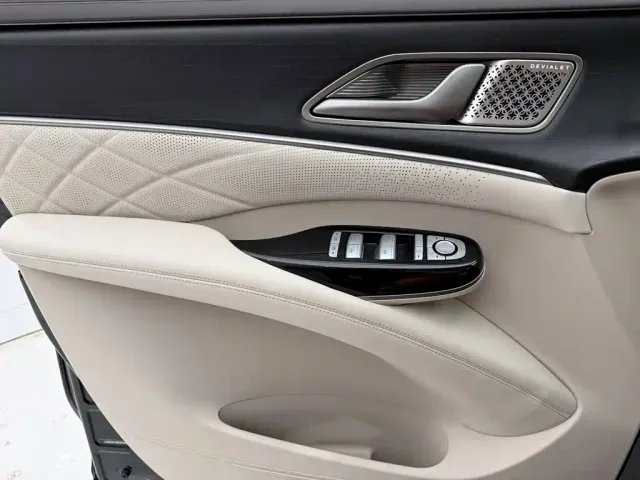 Denza Denza D9 2025 Model DM-i Smart Drive Edition 1020 AWD Flagship — Фото автомобиля 16