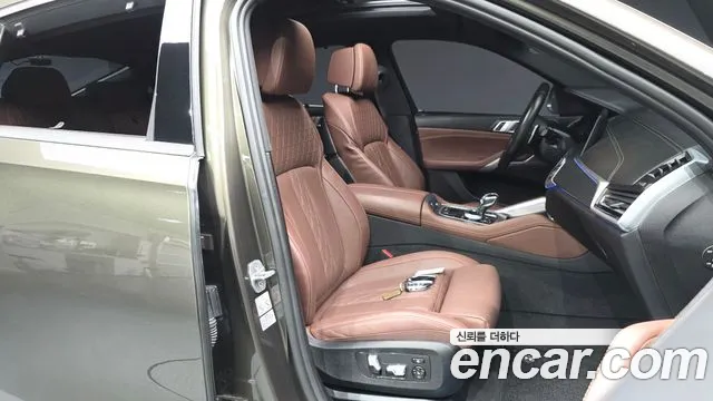 BMW X6 xDrive40i M Sport — Фото автомобиля 10