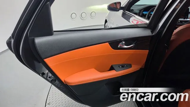 Kia K3 Generation 2 — Фото автомобиля 25
