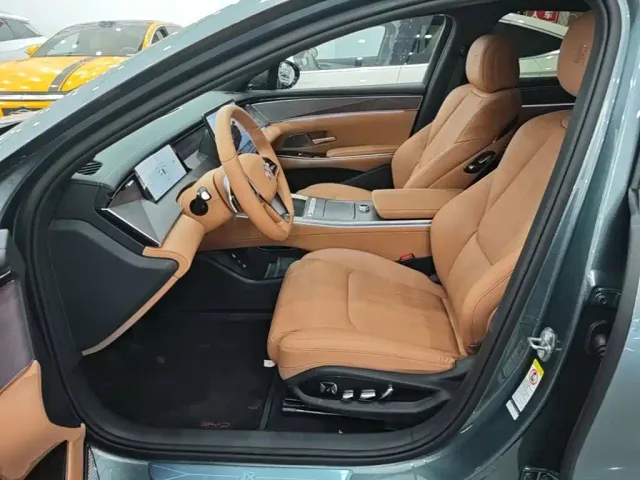BYD Han L — Фото автомобиля 14