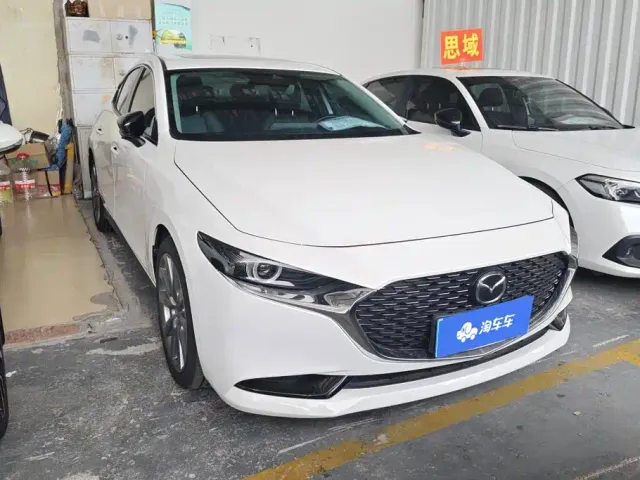 Mazda Axela — Фото автомобиля 2