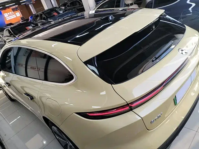 Nio ET5 Touring — Фото автомобиля 4