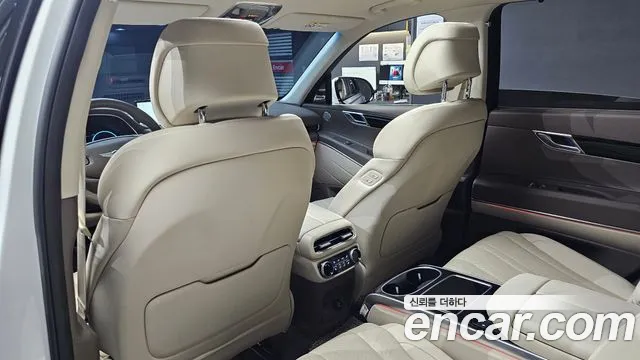 Genesis GV80 — Фото автомобиля 16