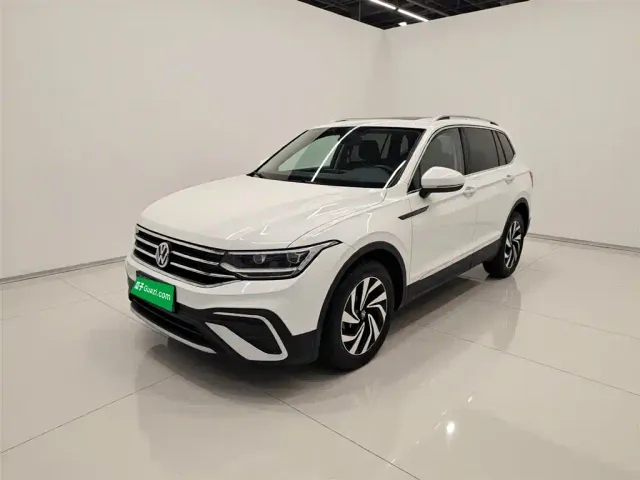 Фотография автомобиля — Volkswagen Tiguan L