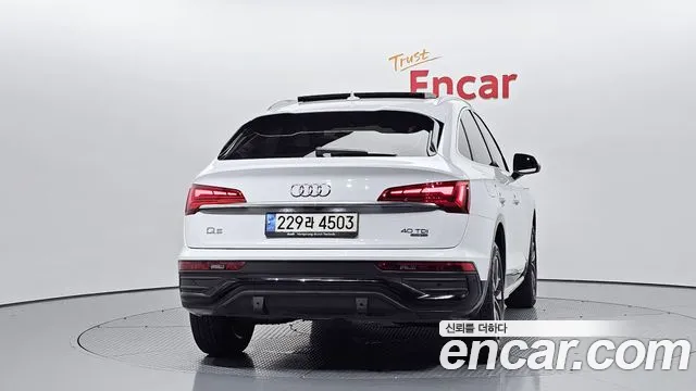 Audi Q5 40 TDI quattro Sportback — Фото автомобиля 4