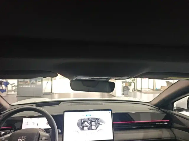 BYD Qin L 2025 EV 545KM Cloud Chariot Edition — Фото автомобиля 17