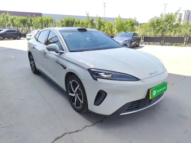 BYD Seal 07 DM-i — Фото автомобиля 3