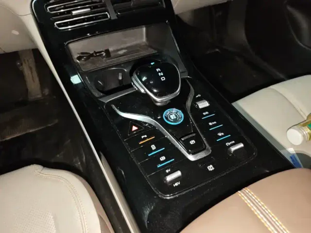 BYD Qin PLUS — Фото автомобиля 13