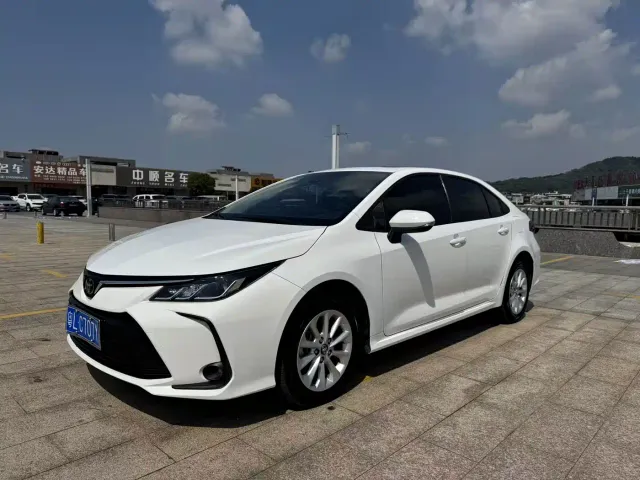 Фотография автомобиля — Toyota Corolla