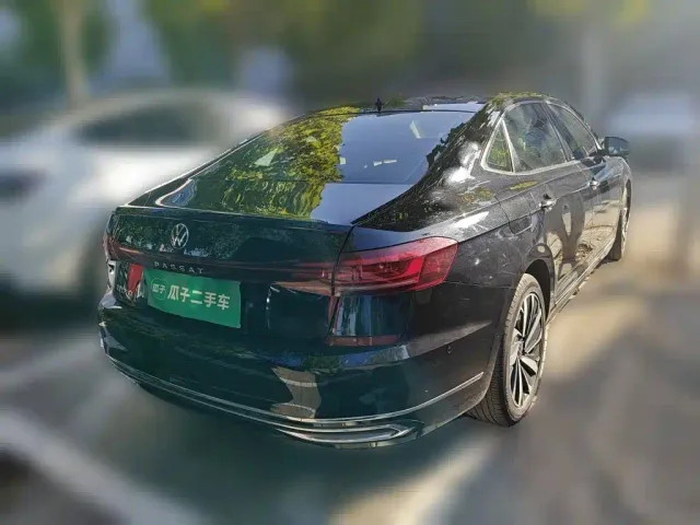 Volkswagen Passat — Фото автомобиля 4