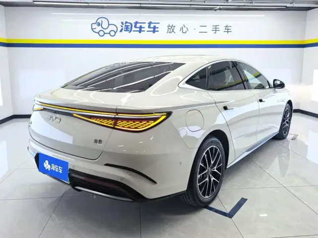 BYD Seal — Фото автомобиля 3