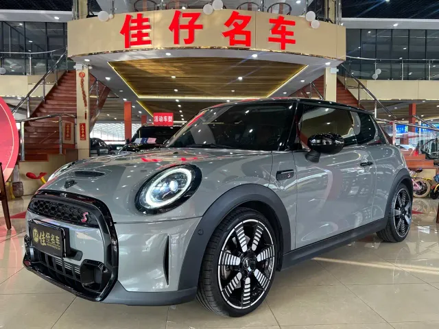 Фотография автомобиля — MINI Hatch