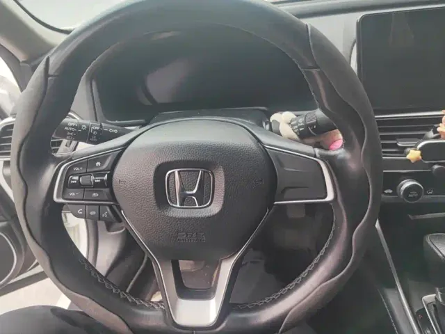 Honda Accord — Фото автомобиля 15