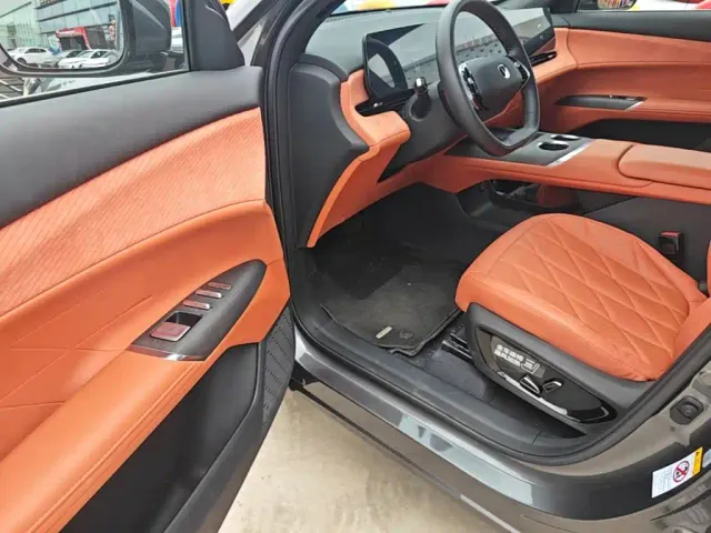 Changan CS75 Plus — Фото автомобиля 15