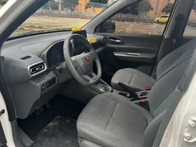 Wuling Hongguang — Фото автомобиля 7