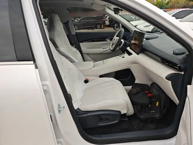 Geely Galaxy E5 — Фото автомобиля 24