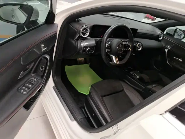 Mercedes-Benz A-Class — Фото автомобиля 15