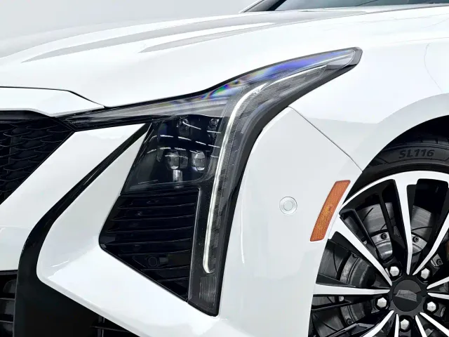 Cadillac CT5 — Фото автомобиля 15