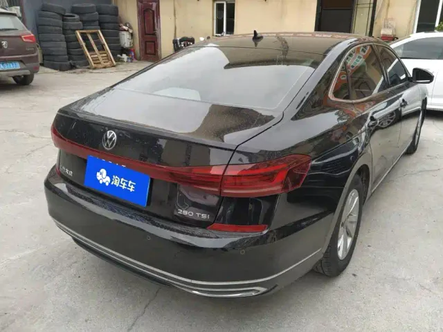 Volkswagen Passat — Фото автомобиля 3