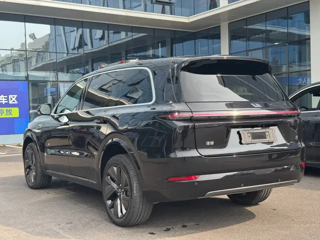 Li Auto L9 — Фото автомобиля 6
