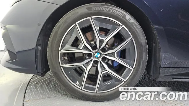 BMW 5-Series — Фото автомобиля 3