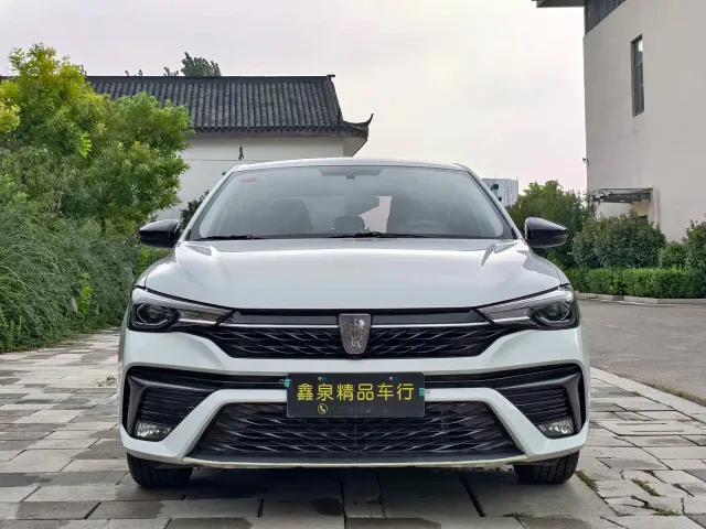 Roewe i5 — Фото автомобиля 3