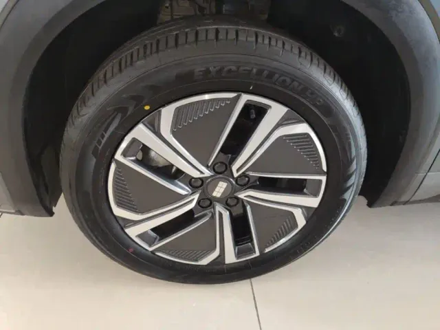 Geely Galaxy Starship 7 EM-i — Фото автомобиля 22